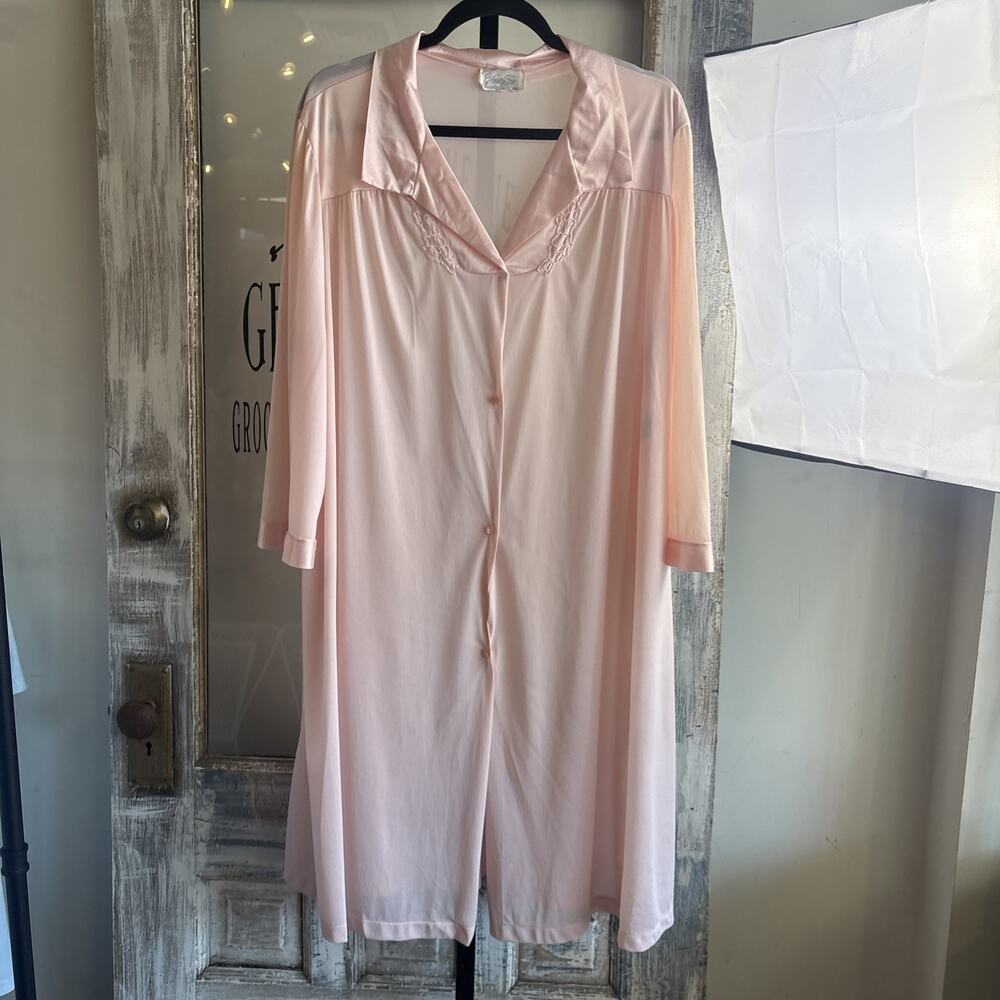 Vintage Vanity Fair Silky Pink Satin Lace Button Robe Nightgown Size XXL